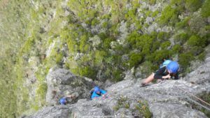 climbing-piton-maido-reunion-island-974-mafate