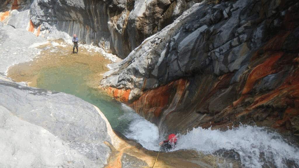 Bras-Rouge-canyoning-canyon-1