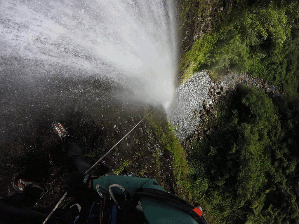 dudu-inf-canyon-canyoning-reunion2